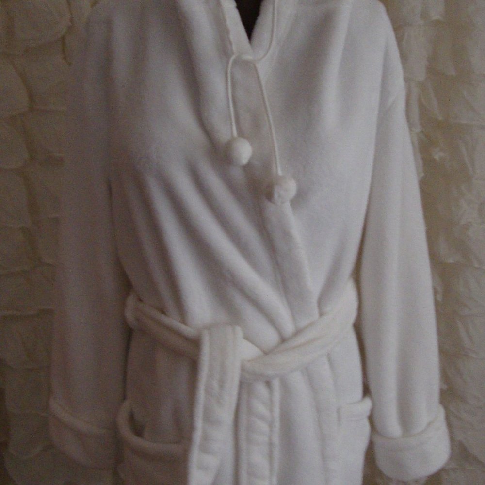 White robe, ladies S/M